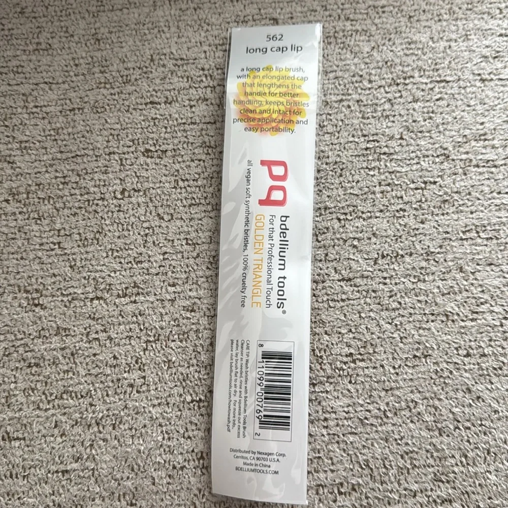 Bdellium Tools Golden Triangle 562 Long Cap Lip Brush NEW